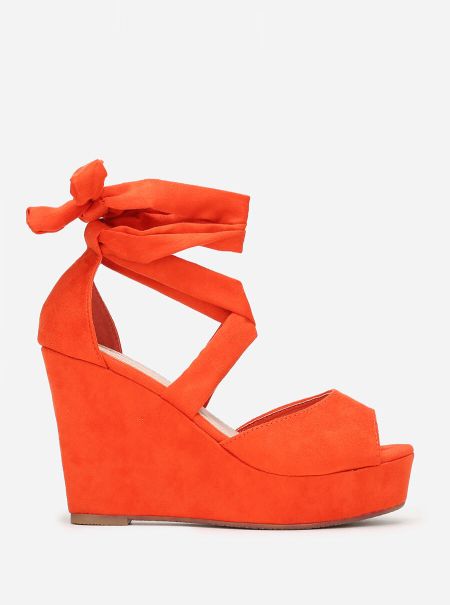 La Modeuse Sandales Compensées En Suédine À Ruban- Orange Chaussures De Soirée Femme