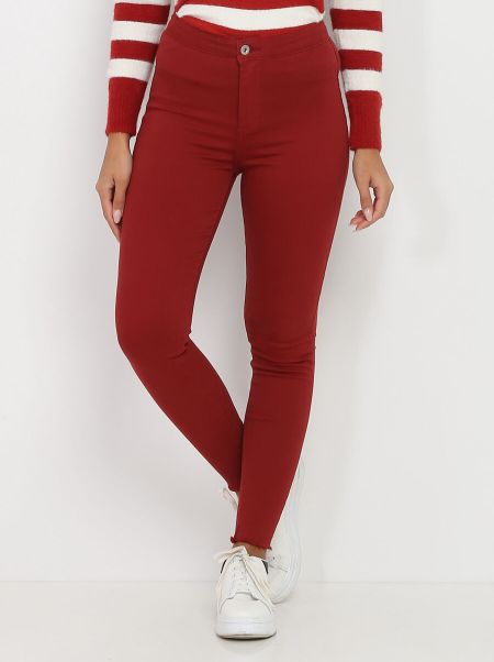 Femme Jeans Jeans Skinny Effiloché- Rouge La Modeuse