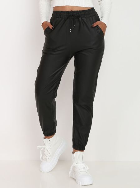 La Modeuse Pantalons Femme Pantalon Style Jogger En Simili Mat- Noir