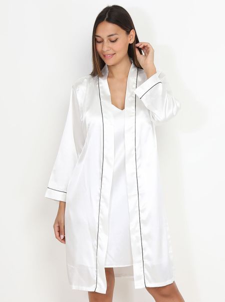 Ensemble Kimono Et Nuisette Blancs Satinés Blanc- Blanc Pyjamas, Nuisettes La Modeuse Femme